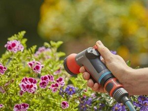 Bahçe Sulama Tabancaları: Medalyan ve Gardena Modelleri ile Verimli Sulama