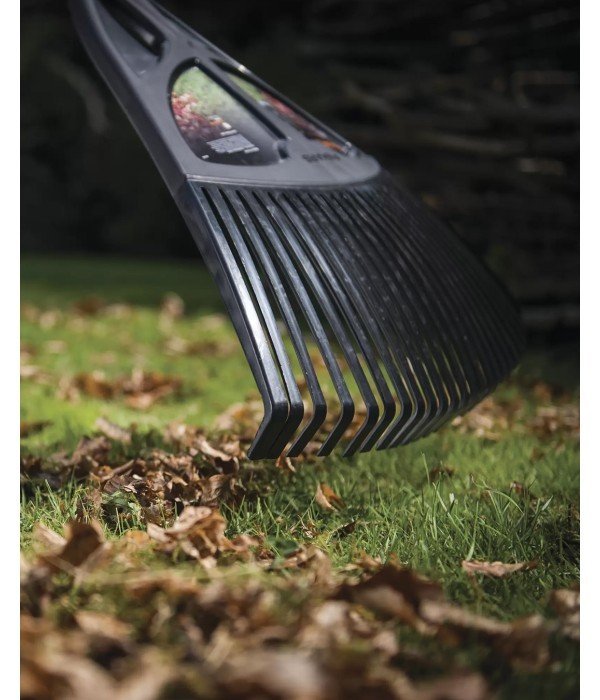 Fiskars - Solid XL Ahşap Saplı Yaprak Tırmığı 135591