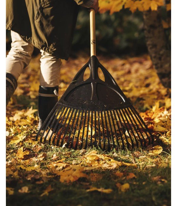 Fiskars - Solid XL Ahşap Saplı Yaprak Tırmığı 135591