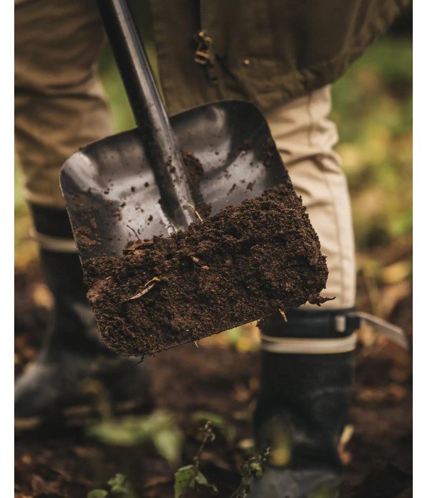 Fiskars - D Saplı Metal Kürek – Dayanıklı Çelik Başlık ve Ergonomik Tutma Sapı 125 cm 1003457